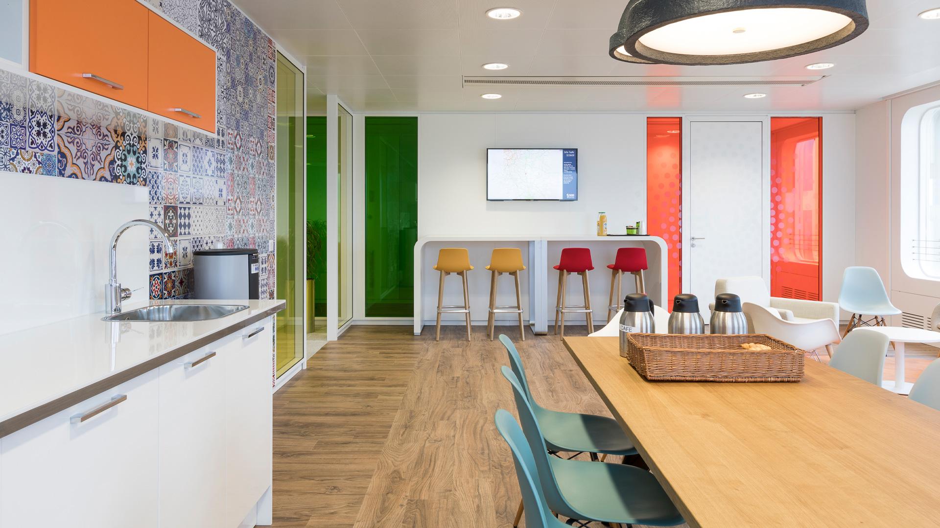 SAS Country Office Paris, France
